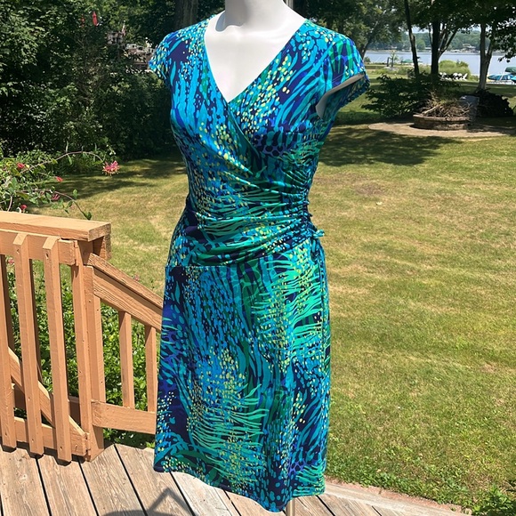 Evan-Picone wrap-style ruched stretch dress 6-8 - Picture 2 of 10